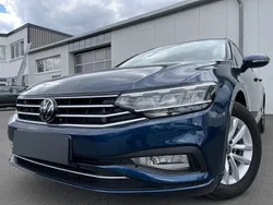 Blau Gebraucht 2023 VW Passat Business Kombi | 31.889 € (Guter Preis)