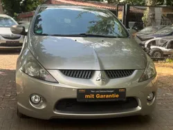 Grau Gebraucht 2006 Mitsubishi Grandis Van / Kleinbus | 4.480 € (Fairer Preis)