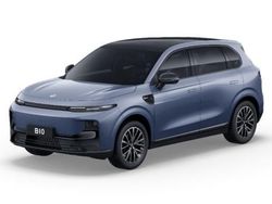 Blau Gebraucht 2025 Leapmotor B10 SUV | 34.951 € (Etwas zu teuer)