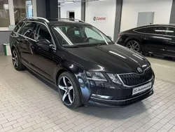 Schwarzmagic perleffekt Gebraucht 2019 Skoda Octavia Premium Edition Kombi | 11.200 € (Guter Preis)