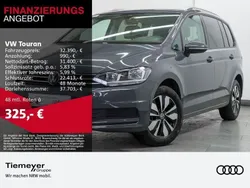 Grau Gebraucht 2024 VW Touran Move Van / Kleinbus | 32.390 € (Guter Preis)