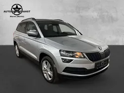Silver metallic Gebraucht 2022 Skoda Karoq Style SUV | 22.800 € (Superpreis)