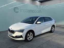 Weiß Gebraucht 2023 Skoda Scala Style Kleinwagen | 23.401 € (Fairer Preis)