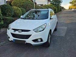 Weiß Gebraucht 2011 Hyundai ix35 Style SUV | 7.500 € (Fairer Preis)