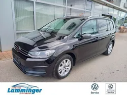 Deep black perleffekt Gebraucht 2024 VW Touran Comfortline Van / Kleinbus | 33.990 € (Fairer Preis)