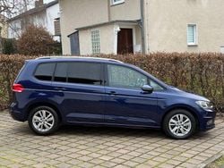 Blau Gebraucht 2019 VW Touran Comfortline Van / Kleinbus | 15.900 € (Superpreis)