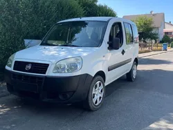 Grau Gebraucht 2010 Fiat Doblò Active Van / Kleinbus | 3.799 € (Fairer Preis)