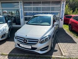 Silber Gebraucht 2017 Mercedes B200 Van / Kleinbus | 19.990 € (Fairer Preis)