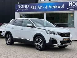 Weiß Gebraucht 2019 Peugeot 3008 Allure SUV | 16.999 € (Etwas zu teuer)