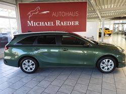 Grün Gebraucht 2023 Kia Ceed Sportswagon Kombi | 24.450 € (Fairer Preis)