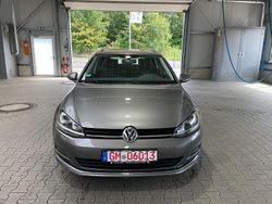 Grau Gebraucht 2015 VW Golf VII Highline Kombi | 12.900 € (Etwas zu teuer)