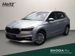 Brilliantsilber metallic Gebraucht 2024 Skoda Fabia Essence Kleinwagen | 18.390 € (Fairer Preis)