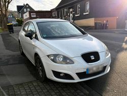 Weiß Gebraucht 2012 Seat Leon Limousine | 3.850 € (Fairer Preis)