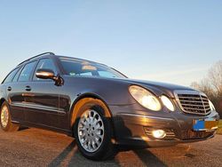 Grau Gebraucht 2008 Mercedes E220 Elegance Kombi | 2.699 € (Fairer Preis)