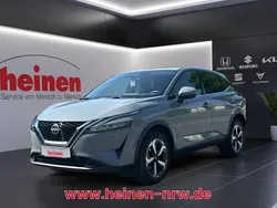 Grau Gebraucht 2024 Nissan Qashqai N-Connecta SUV | 26.959 € (Fairer Preis)