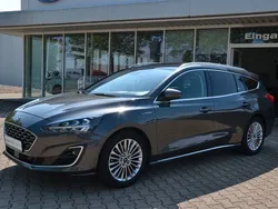Grau Gebraucht 2021 Ford Focus Vignale Limousine | 18.880 € (Etwas zu teuer)