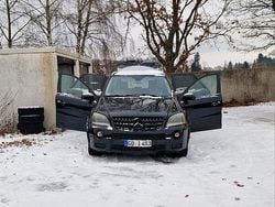 Schwarz Gebraucht 2007 Mercedes ML320 AMG SUV | 6.300 €
