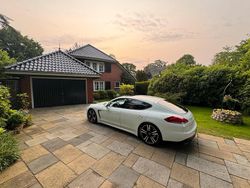 Weiß Gebraucht 2014 Porsche Panamera 4S Limousine | 29.500 €