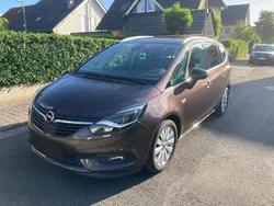 Braun Gebraucht 2016 Opel Zafira Innovation Van / Kleinbus | 12.100 € (Fairer Preis)