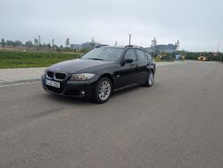Schwarz Gebraucht 2009 BMW 320 Sport Line Kombi | 9.500 € (Teuer)