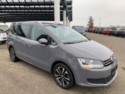 Grau Gebraucht 2020 VW Sharan Comfortline Van / Kleinbus | 30.900 € (Teuer)