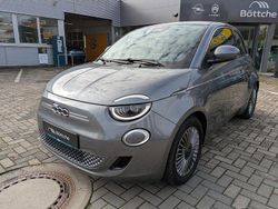 Grau Gebraucht 2023 Fiat 500e Style Kleinwagen | 19.990 € (Guter Preis)