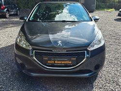 Grau Gebraucht 2014 Peugeot 208 Style Kleinwagen | 7.499 € (Fairer Preis)