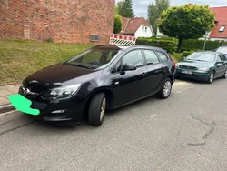 Schwarz Gebraucht 2016 Opel Astra Business Kombi | 3.200 €