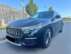 Schwarz Gebraucht 2020 Maserati Levante GranLusso SUV | 39.900 €
