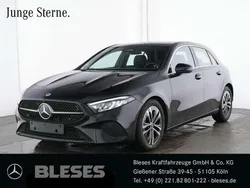 Unilack nachtschwarz Gebraucht 2024 Mercedes A180 Progressive Limousine | 28.900 € (Fairer Preis)
