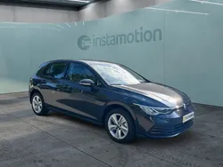 Grau Gebraucht 2023 VW Golf VIII Life Limousine | 23.470 € (Guter Preis)