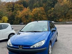 Blau Gebraucht 2007 Peugeot 206 Kleinwagen | 1.649 € (Etwas zu teuer)