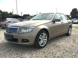 Beige Gebraucht 2010 Mercedes C180 Limousine | 9.299 € (Fairer Preis)