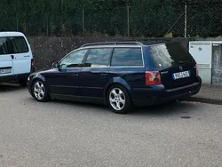 Blau Gebraucht 2003 VW Passat Kombi | 1.000 € (Superpreis)