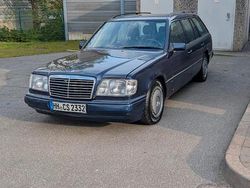 Blau Gebraucht 1995 Mercedes 220 Kombi | 3.500 €