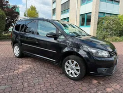 Schwarz Gebraucht 2011 VW Touran Highline Van / Kleinbus | 7.000 € (Superpreis)