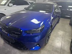 Blau Neu 2025 BMW M5 Performance Limousine | 130.500 €