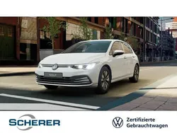 Pure white Gebraucht 2023 VW Golf VIII Move Limousine | 24.900 € (Fairer Preis)