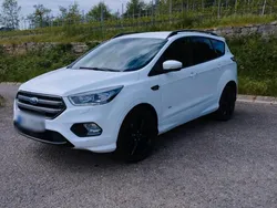 Weiß Gebraucht 2017 Ford Kuga ST-Line SUV | 17.450 € (Fairer Preis)