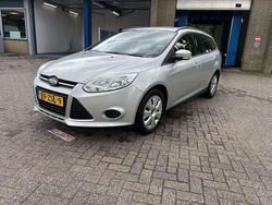 Grau Gebraucht 2013 Ford Focus Trend Kombi | 5.850 € (Etwas zu teuer)