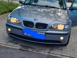 Grau Gebraucht 2004 BMW 316 Kombi | 990 €