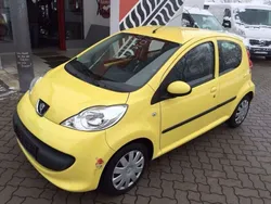 Gelb Gebraucht 2006 Peugeot 107 Kleinwagen | 2.590 € (Fairer Preis)