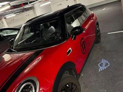 Rot Gebraucht 2021 Mini Cooper Essential Kleinwagen | 21.000 € (Teuer)