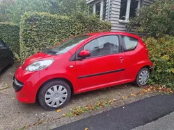 Rot Gebraucht 2006 Peugeot 107 Kleinwagen | 1.999 € (Fairer Preis)