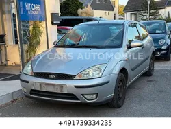 Grau Gebraucht 2004 Ford Focus Limousine | 390 € (Superpreis)