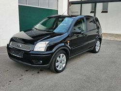 Schwarz Gebraucht 2004 Ford Fusion Kleinwagen | 2.100 € (Fairer Preis)