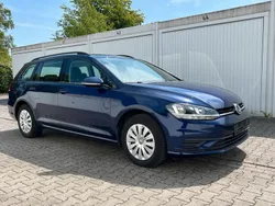 Blau Gebraucht 2017 VW Golf VII Comfortline Kombi | 6.300 €