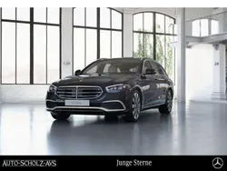 Metalliclack obsidianschwarz Gebraucht 2022 Mercedes E220 Exclusive Kombi | 39.868 € (Teuer)