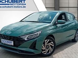 Mangrove green / mic Neu 2025 Hyundai i20 Trend Limousine | 21.290 € (Fairer Preis)