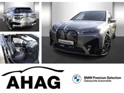 Grau Gebraucht 2024 BMW iX SUV | 75.770 € (Fairer Preis)